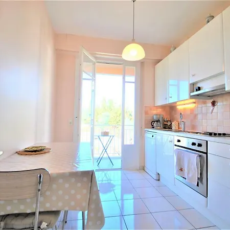 Nice2seayou - Blue Window Apartman *